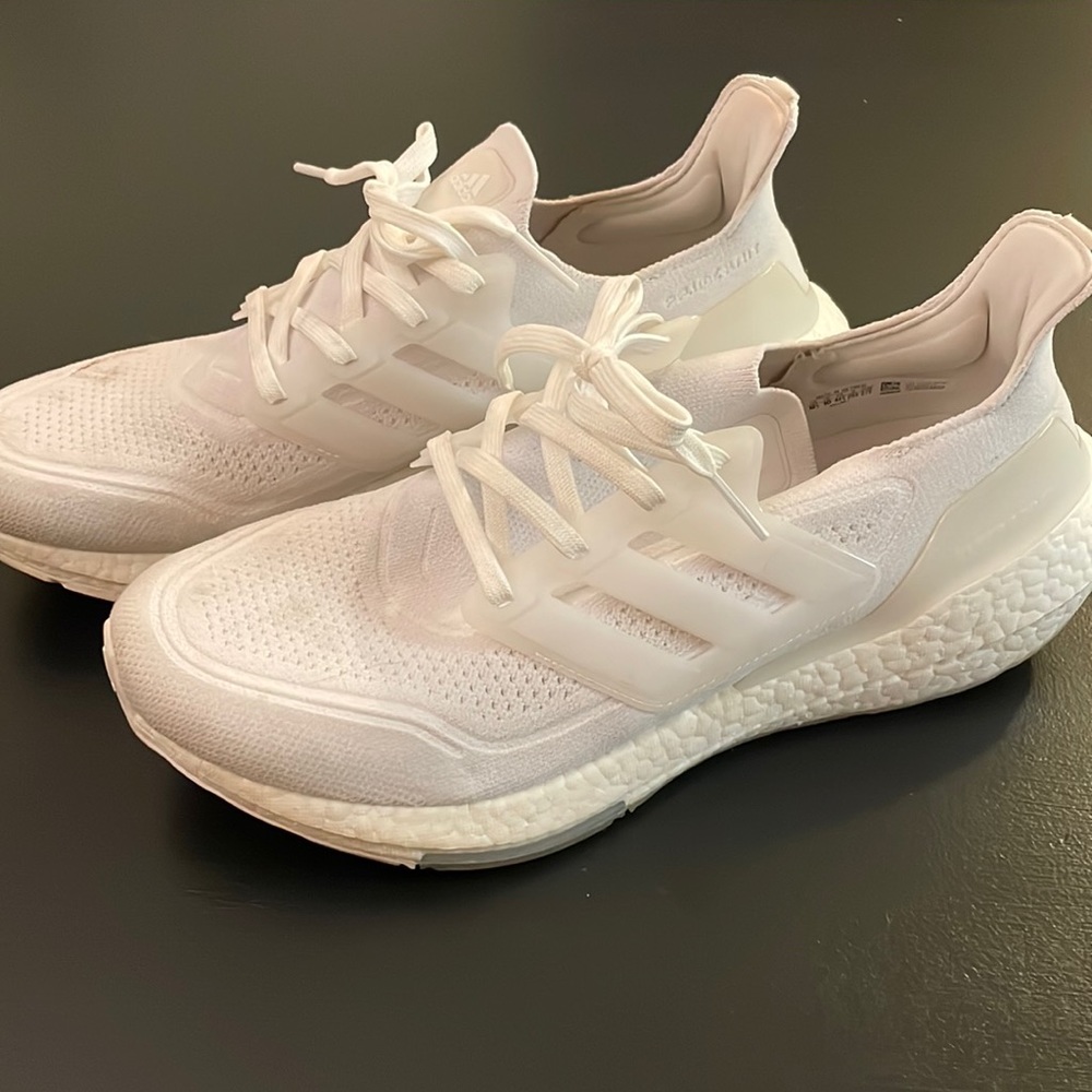 *ADIDAS* Ultraboost 22
